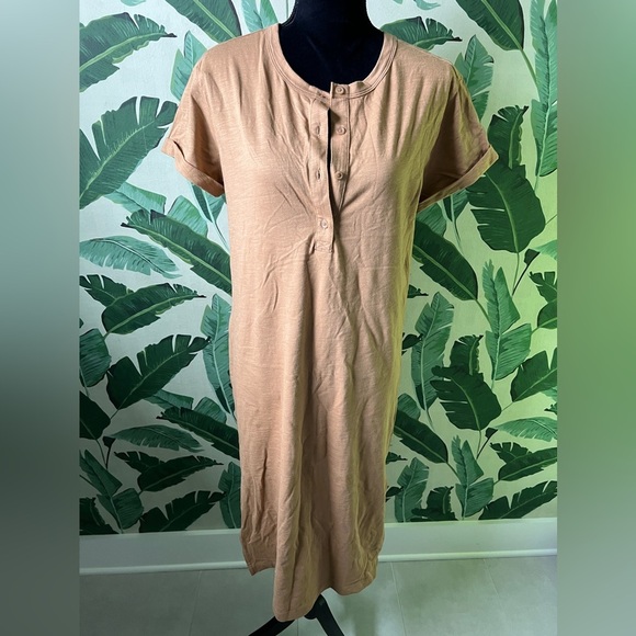 Short-Sleeve Henley T-Shirt Midi Shift Dress Brown Size M - Picture 2 of 5
